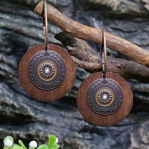 🌸$10 Boho Round Dangly Metal and Wood Earrings